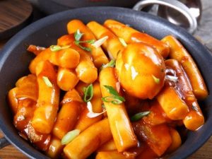 Tteokbokki - Makanan Korea populer di Indonesia