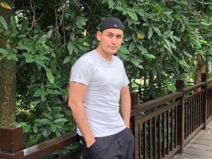 Artis Arifin Putra mengungkap dirinya adalah penyandang disabilitas - Cekricek.id