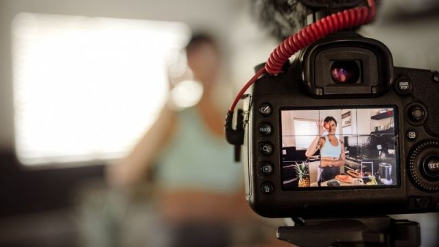 Pendapatan Youtube Artis - Cekricek.id
