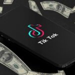 Belakangan ini TikTok menjadi salah satu aplikasi yang cukup populer. Baik muda hingga tua menggunakan platform tersebut untuk sekedar mencari hiburan
