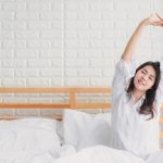 4 Kebiasaan Bangun Tidur yang Berdampak Buruk Bagi Kesehatan Tubuh