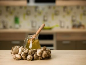 Kombinasi bawang putih dan madu ternyata memiliki banyak manfaat bagi tubuh, terutama untuk meningkatkan imun dan kekebalan tubuh.