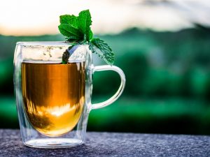 Minum Teh Setelah Makan Memang Menyegarkan, Namun Ada Bahaya yang Mengintai