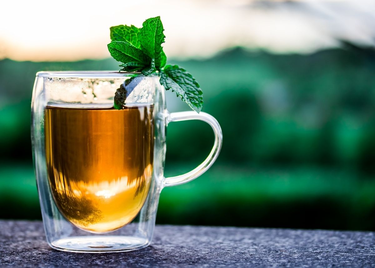 Minum Teh Setelah Makan Memang Menyegarkan, Namun Ada Bahaya yang Mengintai