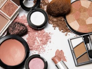 5 Bahan Berbahaya dalam Produk Kosmetik