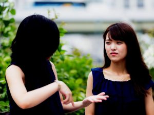 Berita gaya hidup, kesehatan, dan tips terbaru hari ini: Salah cara menegur seseorang, teman atau sahabat, bisa membuat mereka malu. Nah ini cara menegur seseorang agar mereka tidak malu.