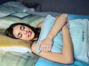 Ini caranya jika anda ingin kurus atau menurunkan berat badan, mengatur jam tidur malam menjadi solusi. Jika tertarik, anda bisa mencobanya.
