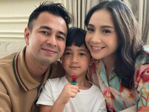Nagita Slavina paham tidak bisa mengontrol orang lain, maka ia selalu upayakan pencegahan dengan menanamkan kebaikan pada anaknya.