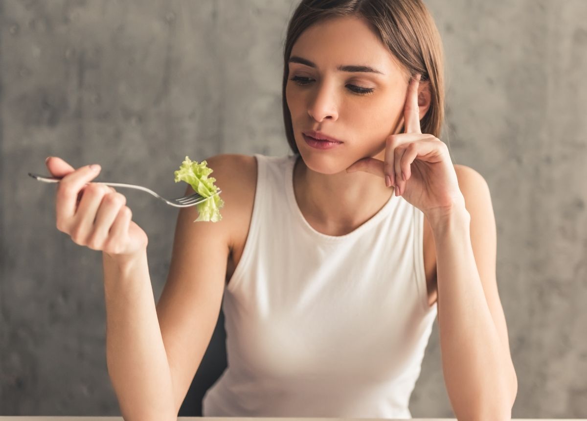 Berita gaya hidup, kesehatan, dan tips terbaru hari ini: Kelainan dalam kebiasaan makan atau Eating disorder bisa membahayakan tubuh manusia. Ini 7 jenis Eating disorder yang perlu anda waspadai.