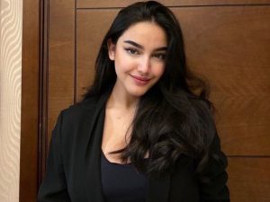Berita artis, selebriti, dan gosip terbaru hari ini: Polisi menetapkan Cassandra Angelie sebagai tersangka dalam kasus prostitusi online.