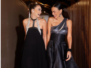 Berita artis, selebriti, dan gosip terbaru hari ini: Luna Maya posting foto bareng Sophia Latjuba, netizen sebut sesama mantan akrab.