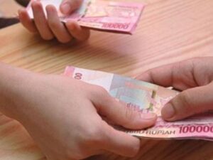 Berita terkini, terbaru, dan berita pilihan hari ini: seorang IRT ditangkap polisi karena kasus penipuan yang berkedok investasi bodong dan arisan.