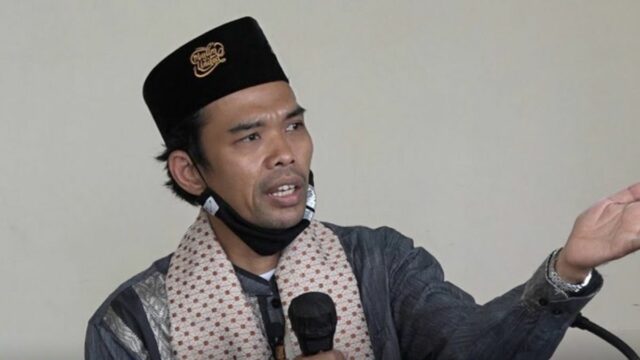 Berita Terbaru: Ustaz Abdul Somad (UAS) mengatakan bahwa kepala anak-anak aman sekarang bisa rusak bahkan hancur karena sering bemain game online.
