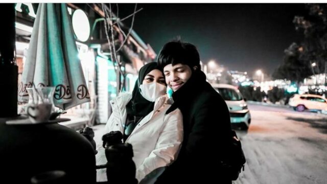 Berita artis: hari terakhir di rumah sakit, Atta Halilintar memposting foto keluarga kecilnya yakni dirinya dengan sang istri Aurel dan Baby A.