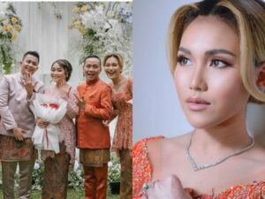 Berita artis: pedangdut Ayu Ting Ting kini tengah berbahagia karena sang adik tercintanya, Assyifa akan melepas masa lajangnya alias menikah.