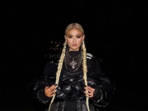 Berita musik : Lagu Patience Agnes Mo kini telah berhasil jadi top #1 iTunes R&B di Singapura, Taiwan dan Uni Emirat Arab.