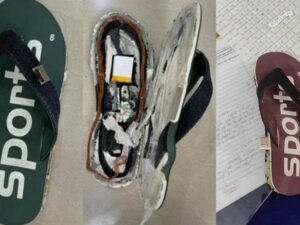 Berita terkini, terbaru, dan berita pilihan hari ini: Calon guru di India ketahuan curang menggunakan sandal jepit yang terhubung Bluetooth untuk membantu saat ujian.