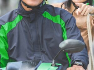 Berita terkini, terbaru, dan berita pilihan hari ini: Driver ojol ini dapat rating 1 dari customer hanya karena gunakan panggilan mbak.