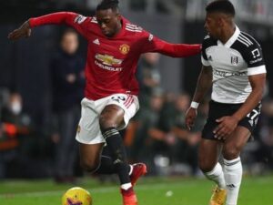 Berita bola: Raksasa Jerman Bayern Muenchen tengah memantau perkembangan bek kanan Manchester United, Aaron Wan-Bissaka.