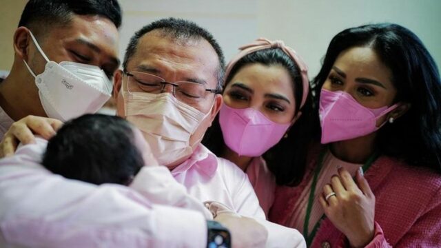 Berita Artis: Aurel Hermansyah melahirkan putri pertamanya hari ini, 22 Februari 2022, ini foto putri Atta Halilintar dan Aurel, Baby A.