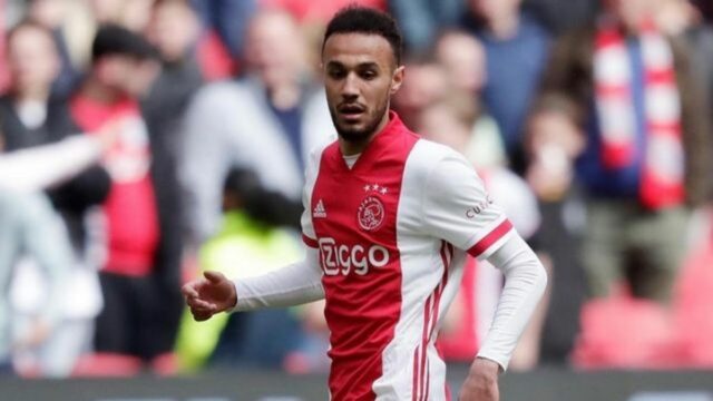 Berita bola: AC Milan, Barcelona dan Borussia Dortmund berlomba mendapatkan tanda tangan pemain Ajax Amsterdam Noussair Mazraoui.