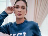 Berita artis: Bagikan giveaway di akun instagram pribadinya, kecantikan Luna Maya Dinilai tak pernah pudar oleh netizen.
