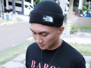 Berita artis: Anji Manji keluhkan air PDAM yang sering mati mendadak hingga seharian, akibatnya berbagai aktivitas jadi terhambat.