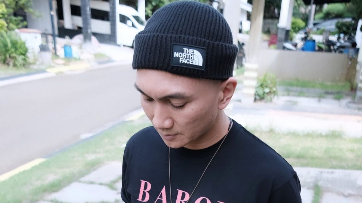 Berita artis: Anji Manji keluhkan air PDAM yang sering mati mendadak hingga seharian, akibatnya berbagai aktivitas jadi terhambat.