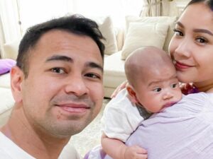 Berita Artis: Pasangan Raffi Ahmad berulang tahun hari ini, 17 Februari 2022 yang dirayakan secara virtual karena Raffi positif Covid-19.