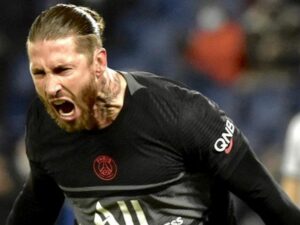 Berita bola: Sergio Ramos dipastikan hanya akan menjadi penonton saat laga leg pertama Liga Champions Real Madrid vs PSG minggu ini.