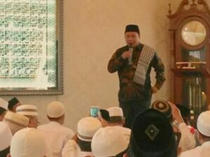 Berita terbaru: Ustaz Yahya Waloni akui pindah agama ke Islam dari Kristen atas kemauan sendiri tanpa adanya paksaan.
