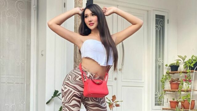 Berita artis : Lucinta Luna pamer goyang di akun instagramnya, netizen ingatkan jadi kalem biar jadi mantu Haji Faisal.