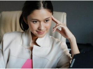 Berita artis: Nana Mirdad merasa senang sekali karena bisa berkumpul dengan suami dan anak-anak setelah isolasi mandiri selama 10 hari.