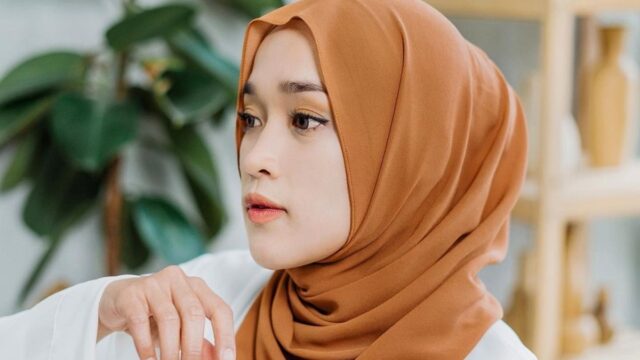 Berita artis, selebriti, dan gosip terbaru hari ini: Ririe Fairus blak-blakan ungkap sikap Ayus Sabyan setelah resmi bercerai.