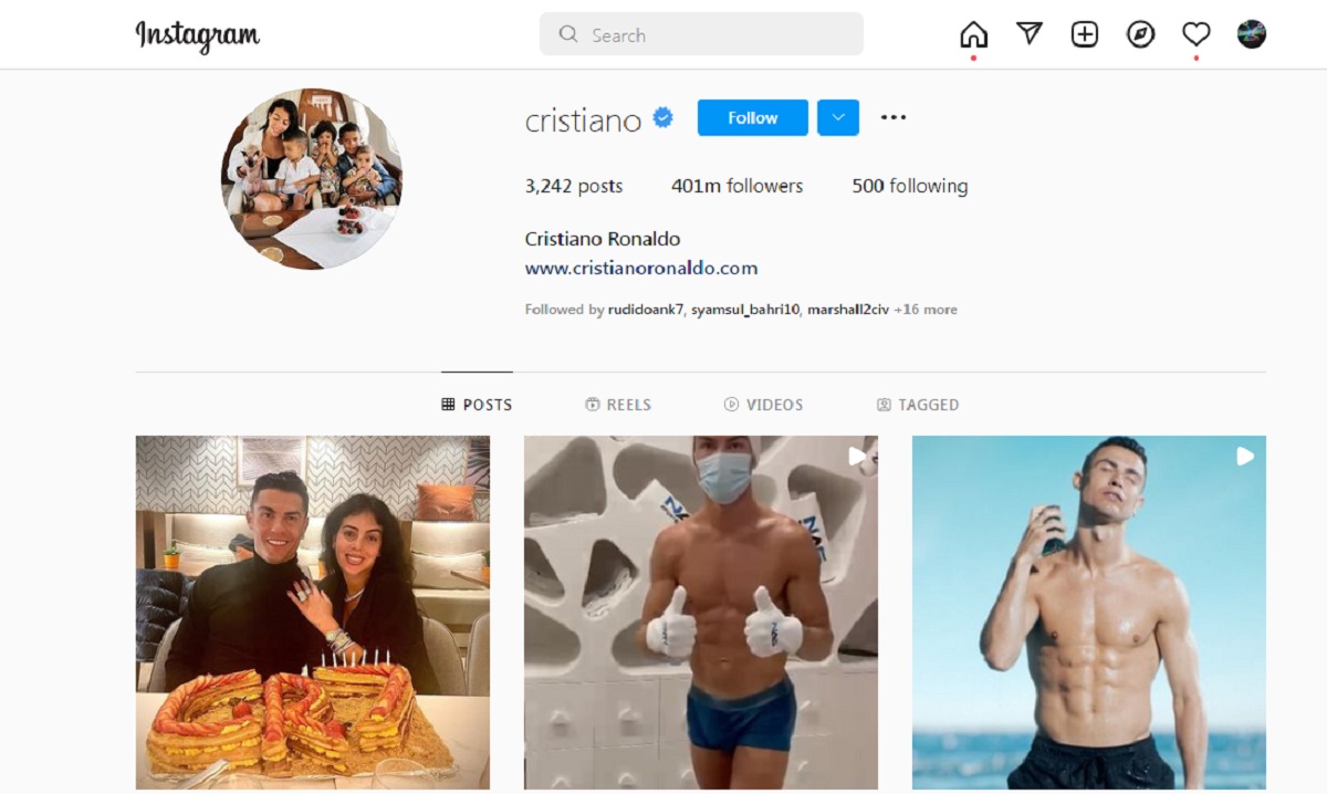 erita artis, selebriti, dan hot gosip artis terbaru hari ini: Christiano Ronaldo jadi orang pertama yang memiliki 400 pengikut di Instagram