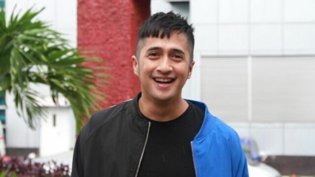 Berita artis, selebriti, dan hot gosip artis terbaru hari ini: Irfan Hakim ungkap soal orang-orang yang suka pamerkan harta di media sosial.