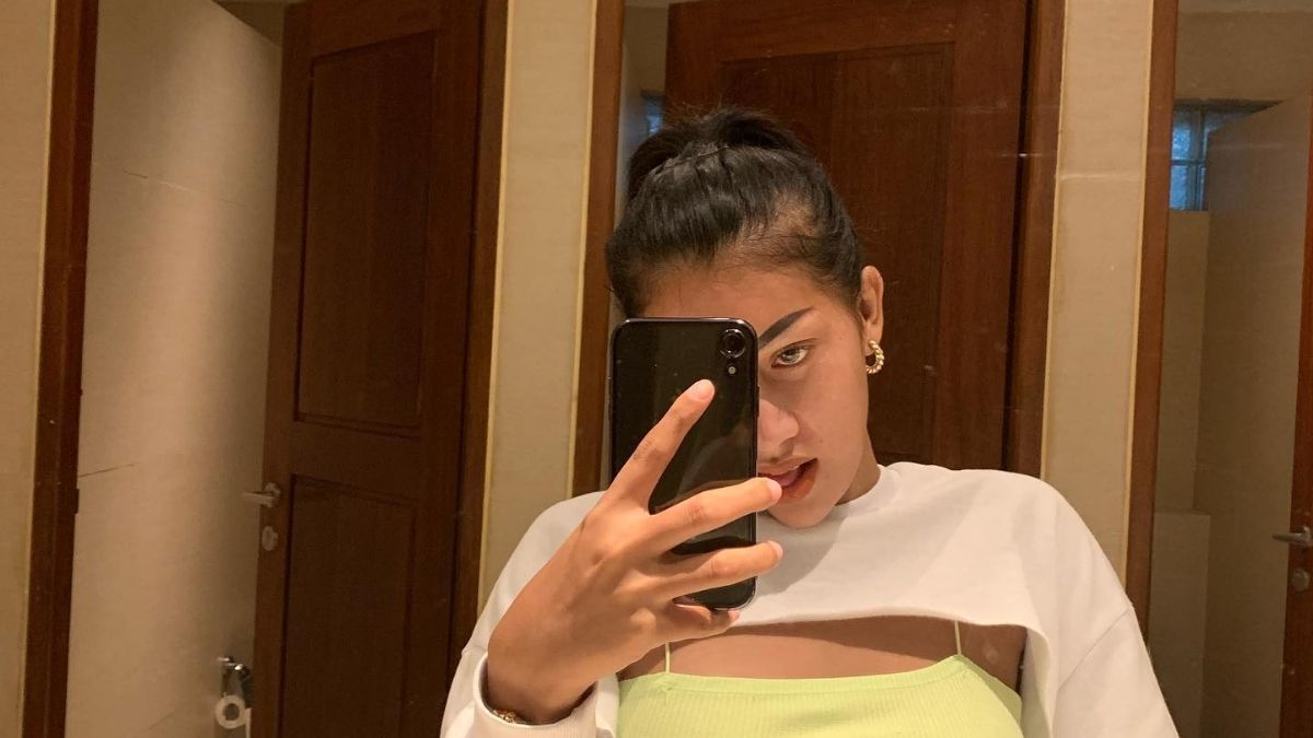 Berita artis : Transgender Reva Alexa merindukan Lucinta Luna yang sempat jadi sahabat terdekatnnya, namun kini tidak lagi berkomunikasi
