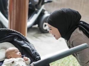 Berita artis, selebriti, dan hot gosip artis terbaru hari ini: Rizky Billar dan Lesty membelikan stroller seharga ratusan juta untuk baby L.