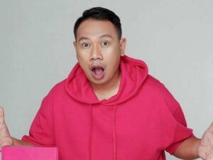 Berita Artis: Vicky Prasetyo mengaku memiliki bukti video perselingkuhan mantan istrinya Kalina Oktarani dengan seorang pria yang diduga seorang aktor