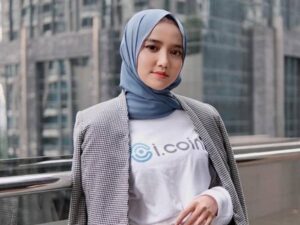 Berita Artis: Wirda Mansur putri dari Yusuf Mansur menjawab tudingan netizen yang mengatakan pembohong soal pendidikan di Universitas Oxford