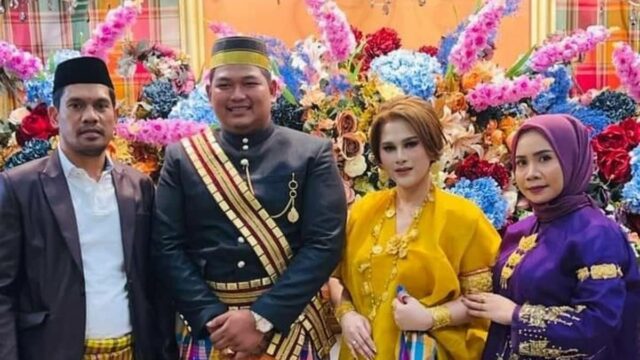 Berita terkini, terbaru, dan berita pilihan hari ini: Bikin geleng kepala, pria ini berikan uang panai fantastis, rumah dan sepaket berlian.