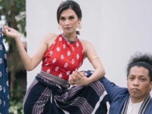 Berita artis : Ini alasan Arie Kriting bungkam tanpa beri klarifikasi tentang pernikahannya, sebut ingin tunjukkan bakti pada orang tua.