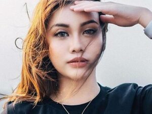 Berita artis, selebriti, dan hot gosip artis terbaru hari ini: Cerita pengalaman Frislly Herlind pertama lihat hantu saat main petak umpet