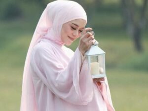 berita artis, selebriti, dan gosip terbaru hari ini: Lesti Kejora dihina netizen karena fisiknya, membuatnya merasa makin tidak percaya diri.