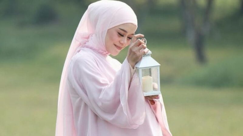 berita artis, selebriti, dan gosip terbaru hari ini: Lesti Kejora dihina netizen karena fisiknya, membuatnya merasa makin tidak percaya diri.
