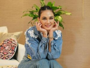 Berita artis: Peringati hari perempuan sedunia, Luna Maya cerita sempat tidak percaya diri karena dapat perlakuan tidak menyenangkan.