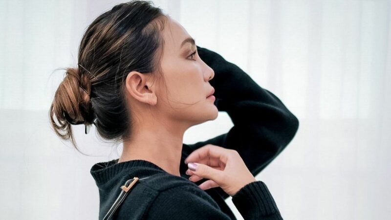 Berita artis : Luna Maya main kondom saat masih kecil karena menyangka itu merupakan balon tiup hingga sebabkan bibirnya jontor.