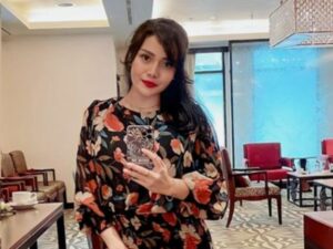 Berita artis: Mawar AFI ikhlas terima kenyataan pahit, belum sebulan bercerai, mantan suami nikahi baby sitter anaknya.