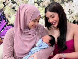Berita artis : Millen Cyrus kunjungi keponakan, sebut dirinya sebagai aunty dari baby Ameena, begini komentar netizen.