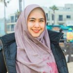 Berita artis, selebriti, dan gosip terbaru hari ini: Ceramah Oki Setiana Dewi menuai pro kontra terkait menyembunyikan aib pasangan dan KDRT.